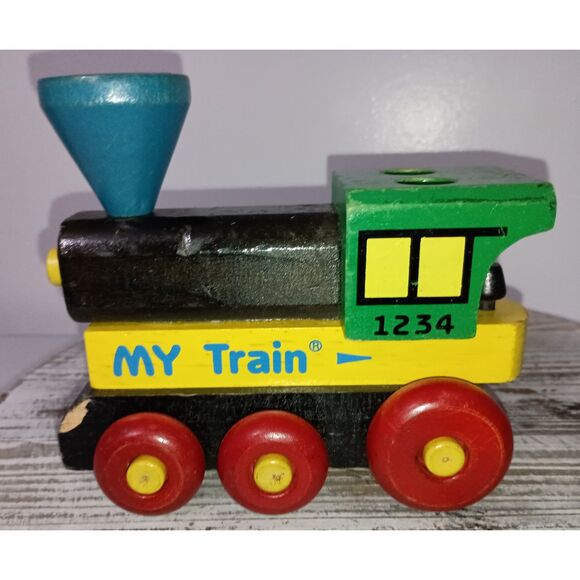 MONTGOMERY SCHOOLHOUSE INC.:  Vintage "My Train" Train Set (Train & Wagons) - Picture 2 of 8